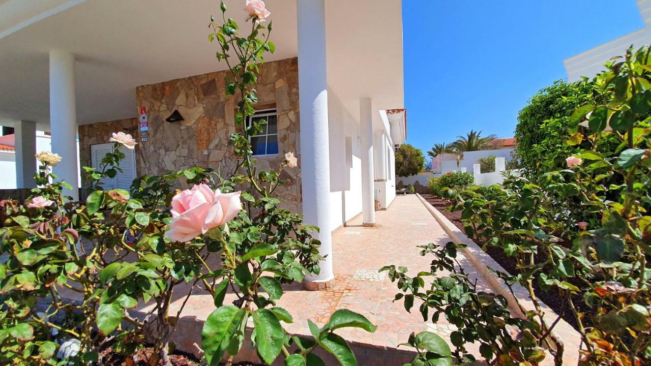 Ferienhaus Casa Blanca - Tarajalejo - Glasfaserinternet - Meerblick Екстериор снимка