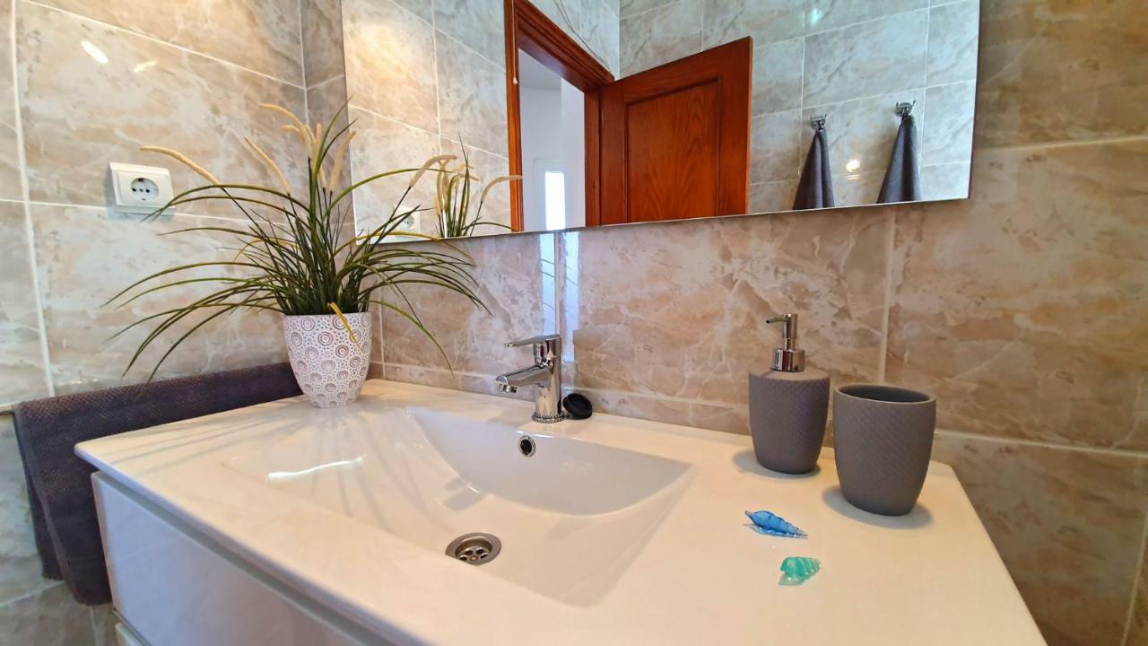 Ferienhaus Casa Blanca - Tarajalejo - Glasfaserinternet - Meerblick Екстериор снимка