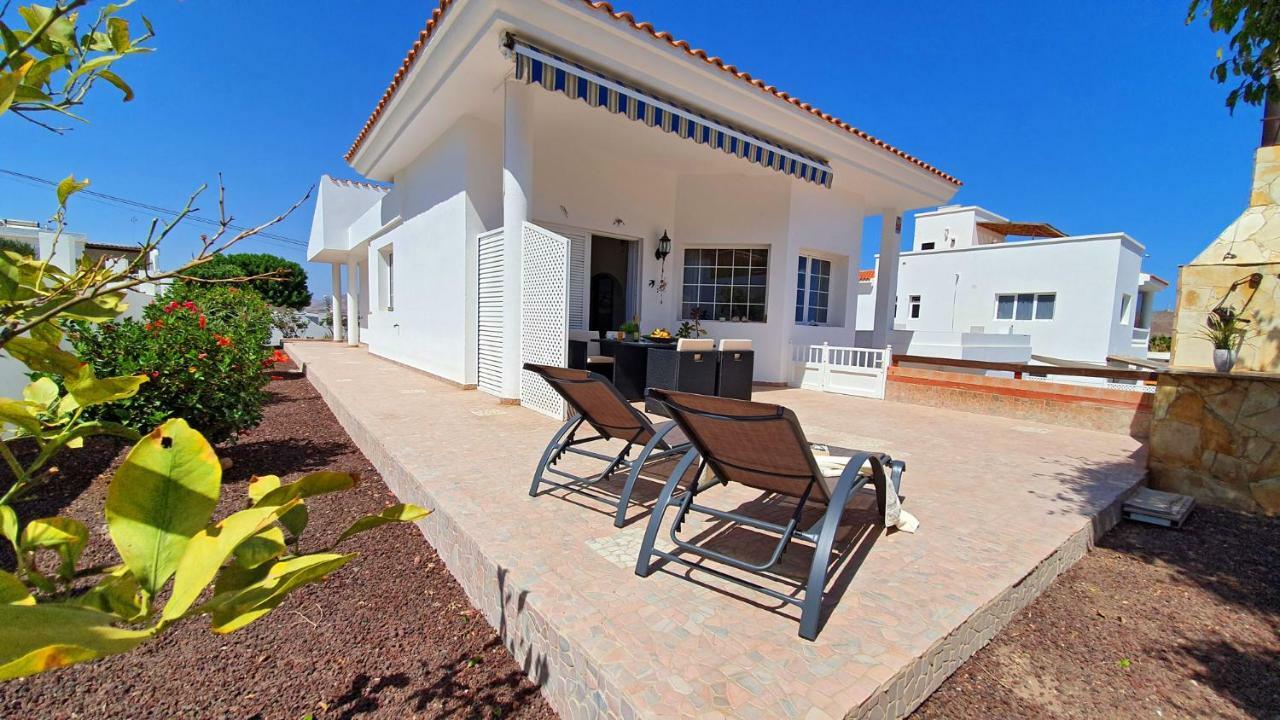 Ferienhaus Casa Blanca - Tarajalejo - Glasfaserinternet - Meerblick Екстериор снимка
