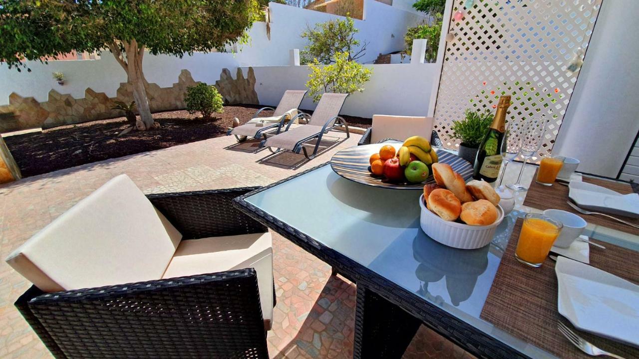 Ferienhaus Casa Blanca - Tarajalejo - Glasfaserinternet - Meerblick Екстериор снимка