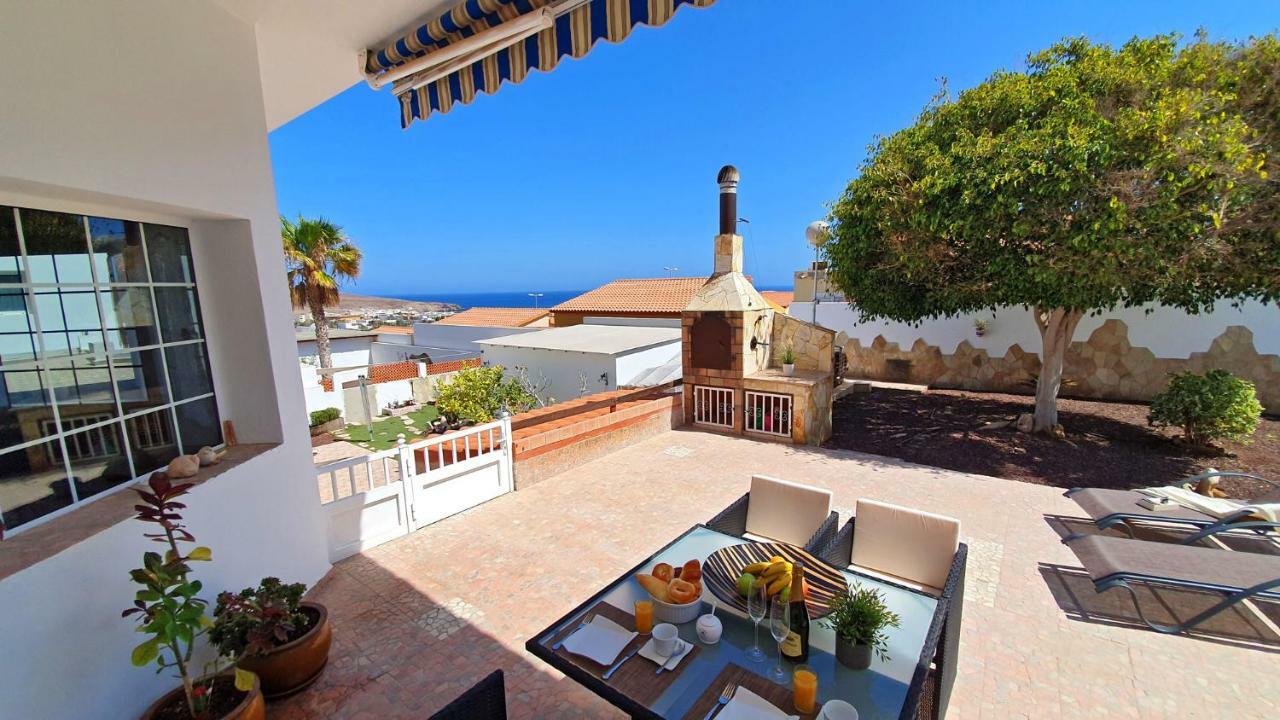 Ferienhaus Casa Blanca - Tarajalejo - Glasfaserinternet - Meerblick Екстериор снимка